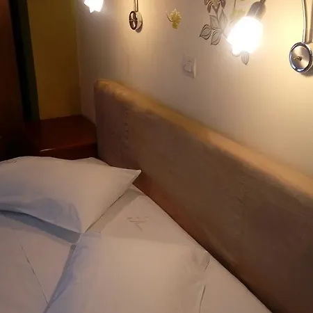 Rania - Rania & لاسي